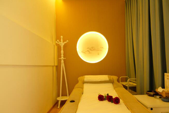 成都青白江日式指压的寂静美学：在按压中听见雪落的声音